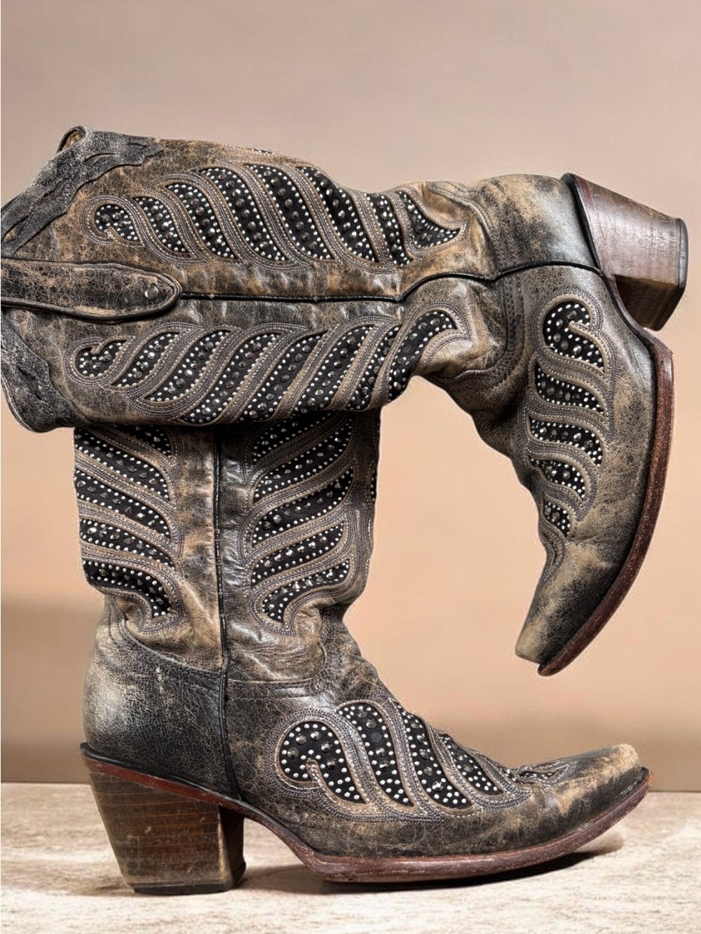 Women’s Corral Distressed Black Western Studded Cowgirl Boots Size 8.5 Gorgeous